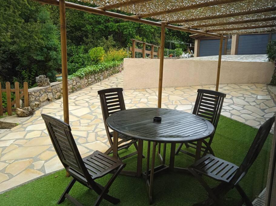 Appartement Neuf Et Independant Dans Rez-De-Villa Vallauris Exterior foto